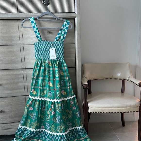 Dresses & Skirts - Rosa Clothing women’s Green Floral Smocked Sundress